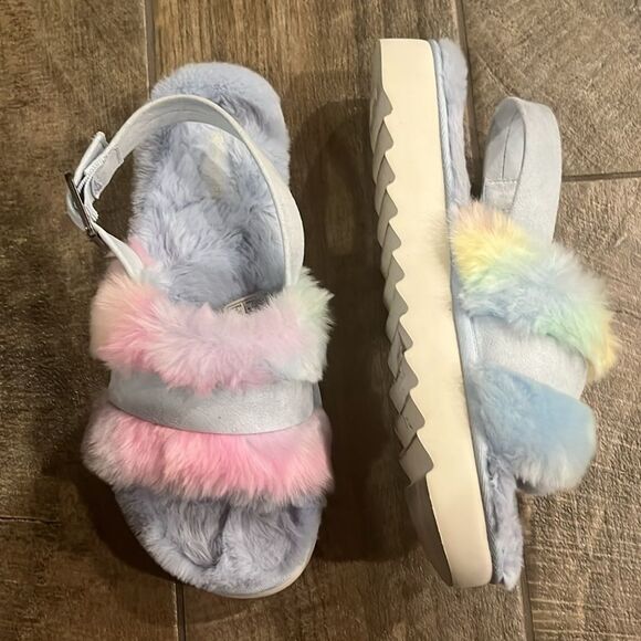 Koolaburra Ugg fuzzy slippers - Picture 1 of 4